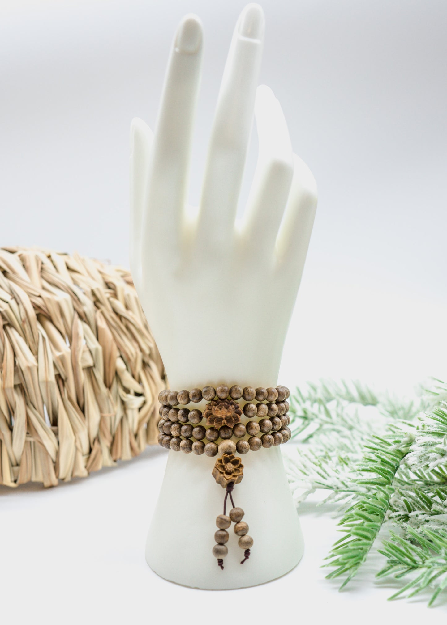 Vòng Trầm Hương Campuchia Charm Hoa Sen