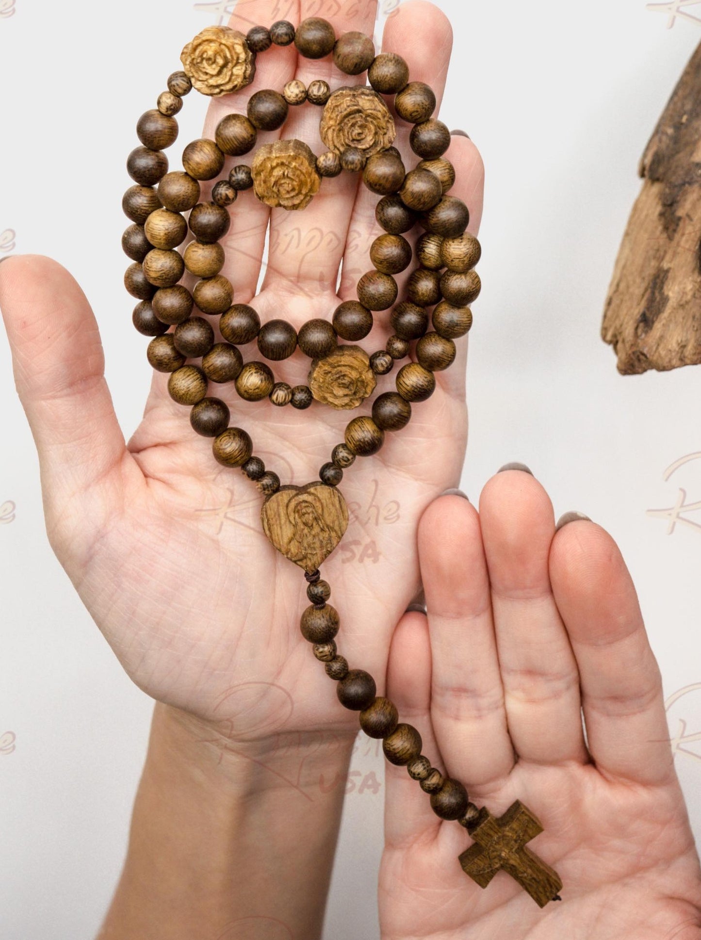 Chuỗi Mân Côi Trầm Hương Indonesia mix Hoa Hồng Đức Mẹ