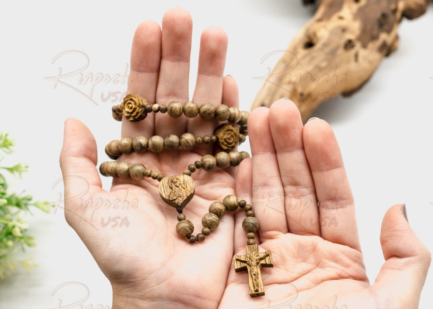 Chuỗi Mân Côi Trầm Hương Campuchia Mix Hoa Hồng Đức Mẹ