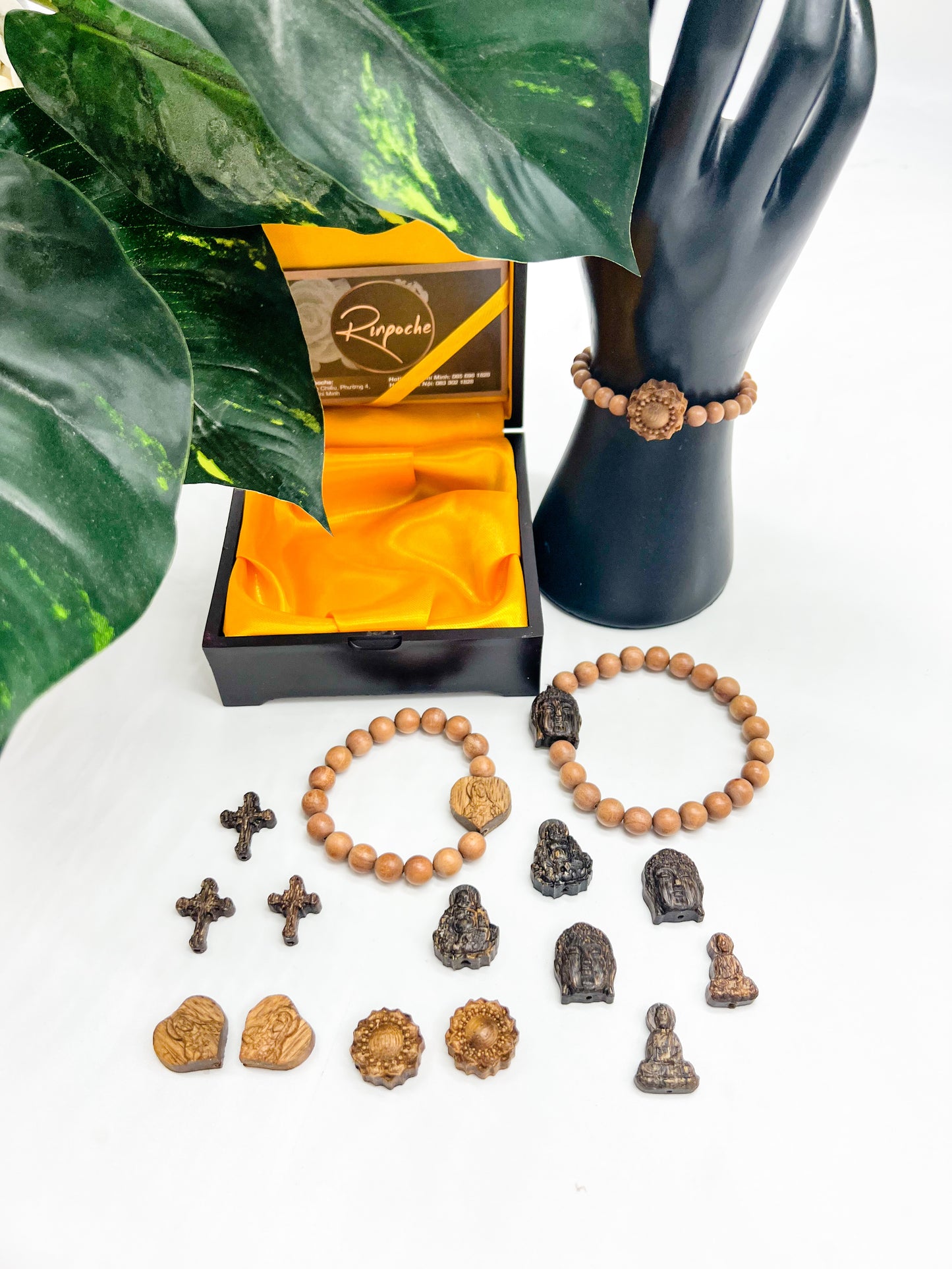 Vòng Đơn Đàn Hương Ấn Độ mix charm